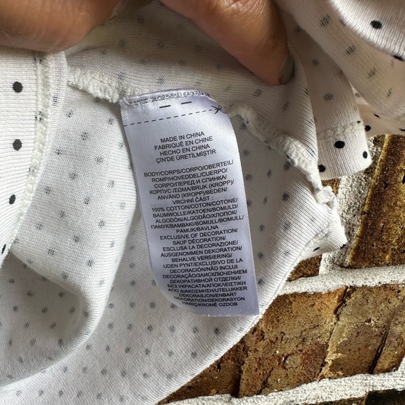 Rugby Ralph Lauren White Tee with Black Dots - Picture 8 of 8